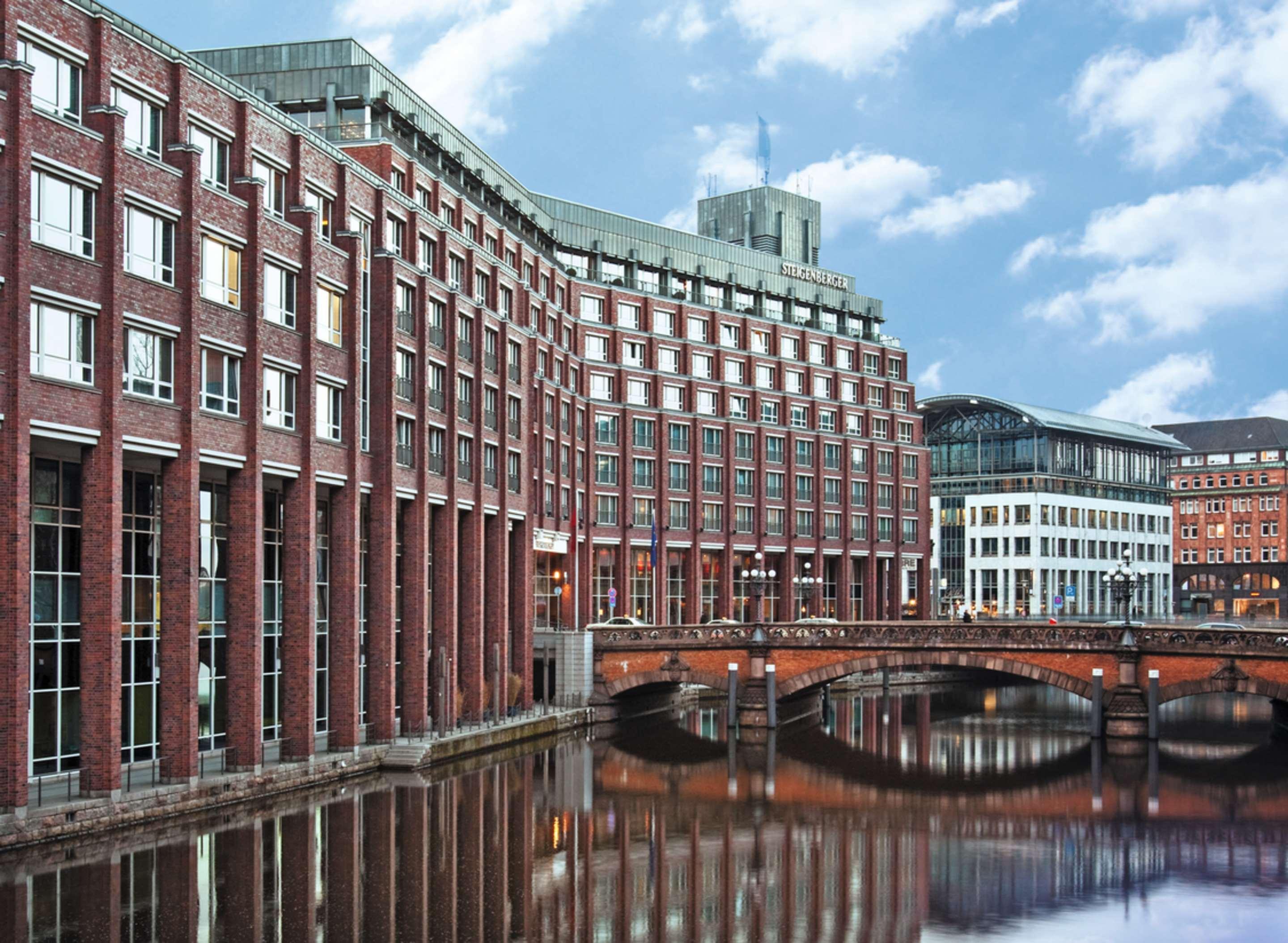 Steigenberger Hotel Hamburg Bagian luar foto